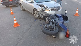 У Полтаві мотоцикл зіткнувся з автомобілем