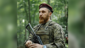 Полтавського артиста, який став воїном, нагородили "Золотим хрестом"