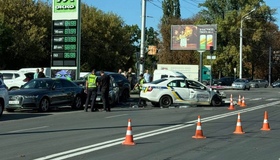 Масштабна ДТП у Полтаві: чотири авто зіштовхнулися через  машину патрульних