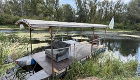 Допливти до Чорного моря: житель Кобеляк чотири роки будував пліт