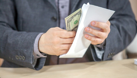 Документи ФОПів і мільйони: що НАБУ виявило у заступника Проніна