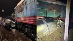 На Полтавщині тепловоз розчавив авто