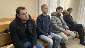 Переплата за дрони: обвинувачені посадовці та постачальник не визнають провини