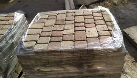 На складах Полтави &mdash; значно менше плитки, ніж демонтували