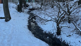 У Полтаві перевіряють ґрунт через витік невідомої рідини