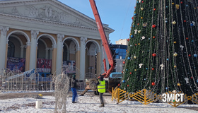 У Полтаві демонтують головну ялинку та ілюмінацію