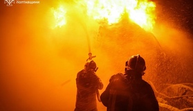 На Полтавщині внаслідок обстрілу згоріло підприємство