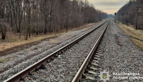 У Кременчуці на залізничних коліях знайшли тіло чоловіка