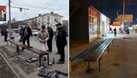 У Полтаві ветеран самовільно встановлює лавки на зупинках і піариться в соцмережах