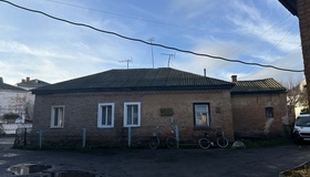 У Лохвиці демонтували дошку композитору, який писав пісні про Сталіна і Москву