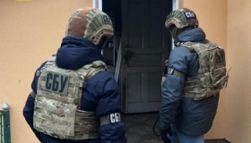 Керівника слідчого відділу СБУ та підлеглого затримали на хабарі
