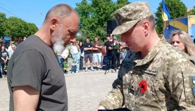 Батьку полеглого захисника з Полтавщини передали нагороду