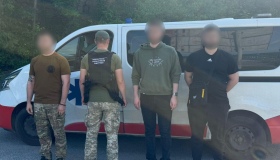 Двоє полтавців хотіли заплатити по десять тисяч доларів за втечу до Молдови