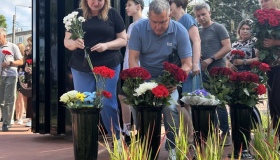 У Кременчуці відкрили меморіальну стелу в пам&rsquo;ять про жертв ракетного удару ТЦ "Амстор"