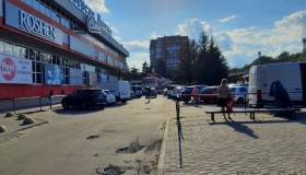 Біля "Сільпо" на Алмазному в Полтаві встановлять шлагбауми