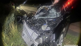 На Полтавщині Audi врізався у припаркований позашляховик: двоє загиблих