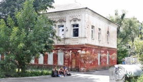 Вечірня школа на Павленках перебуває в аварійному стані