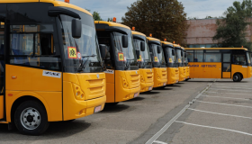 Сім громад Полтавщини отримали вісім нових шкільних автобусів