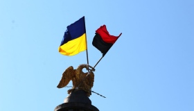 На&nbsp;Монументі слави у&nbsp;Полтаві оновили прапори