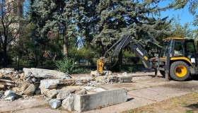 У Кременчуці демонтують пам&rsquo;ятник комсомольцям