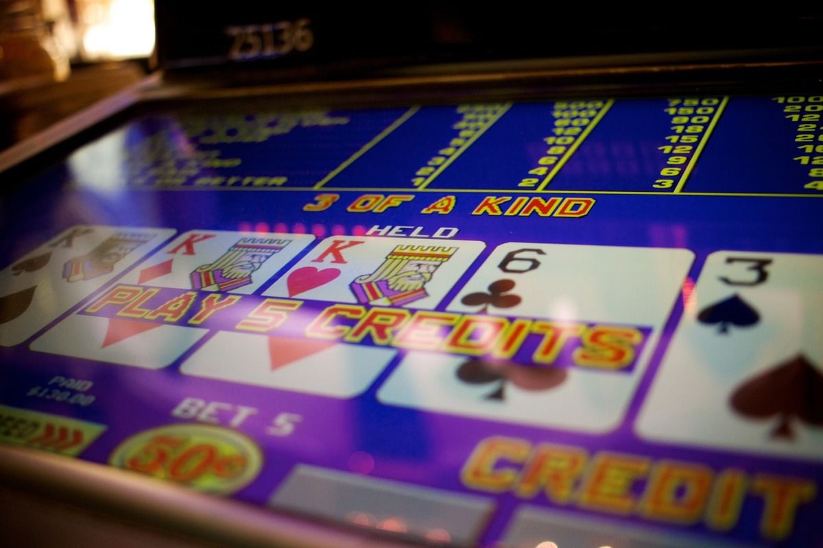 Играть в казино онлайн на деньги в казахстане игровые автоматы-адмиралы бесплатно