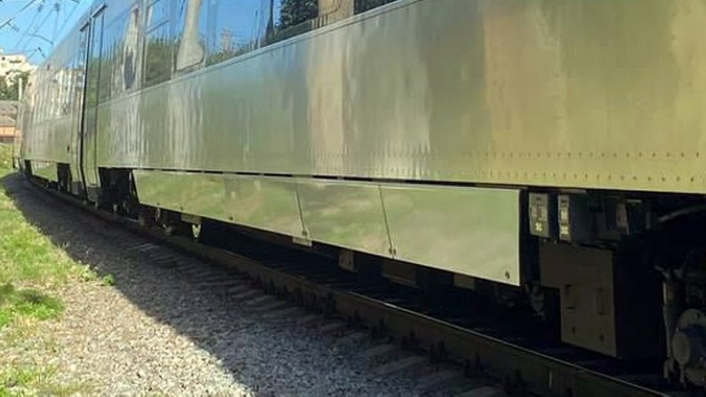 Через ремонт колій під Полтавою обмежено рух на переїзді