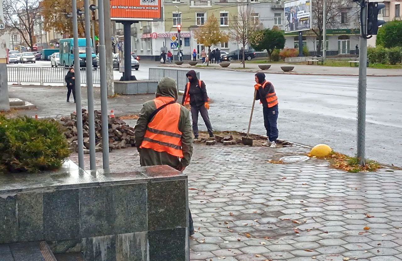 На Полтавщині відновлюють дорожнє покриття
