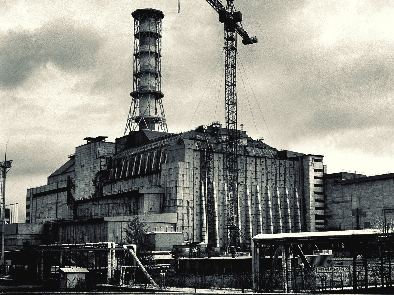 Чернобыльская атомная электростанция. Припять станция АЭС. Атомная станция ЧАЭС Чернобыльская. АЭС Припять 4 энергоблок. Припять ЧАЭС 1986.